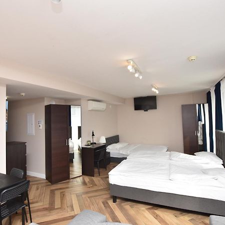 Dukes Apartments - Wita Stwosza Wroclaw Luaran gambar