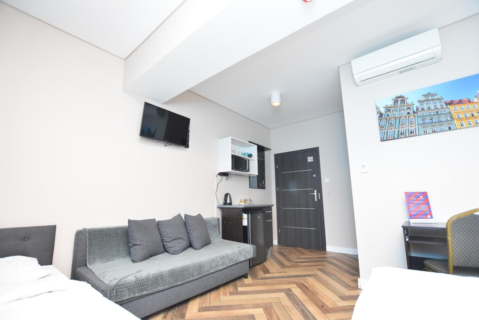 Dukes Apartments - Wita Stwosza Wroclaw Luaran gambar